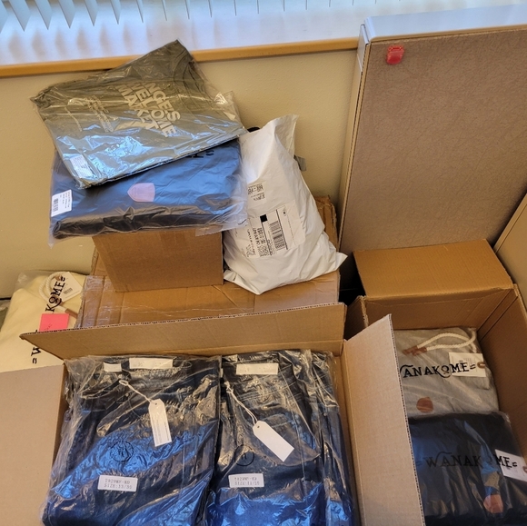 5lb Reseller Boxes Kids - Picture 3 of 12